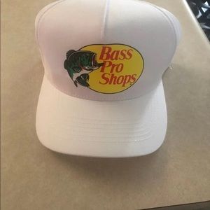 Bass pro shops white snapback trucker hat NWT